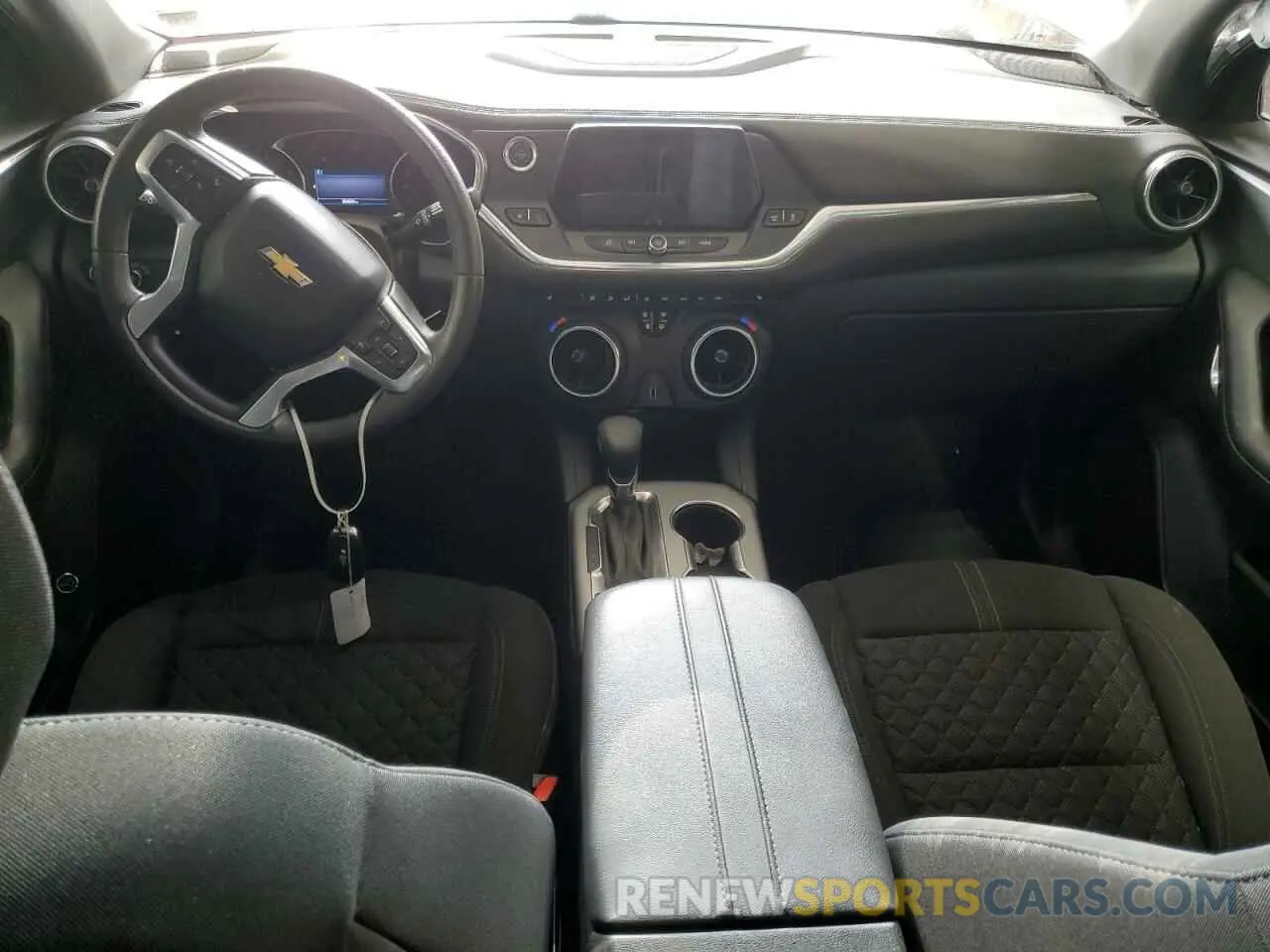8 Photograph of a damaged car 3GNKBHR42MS553942 CHEVROLET BLAZER 2021