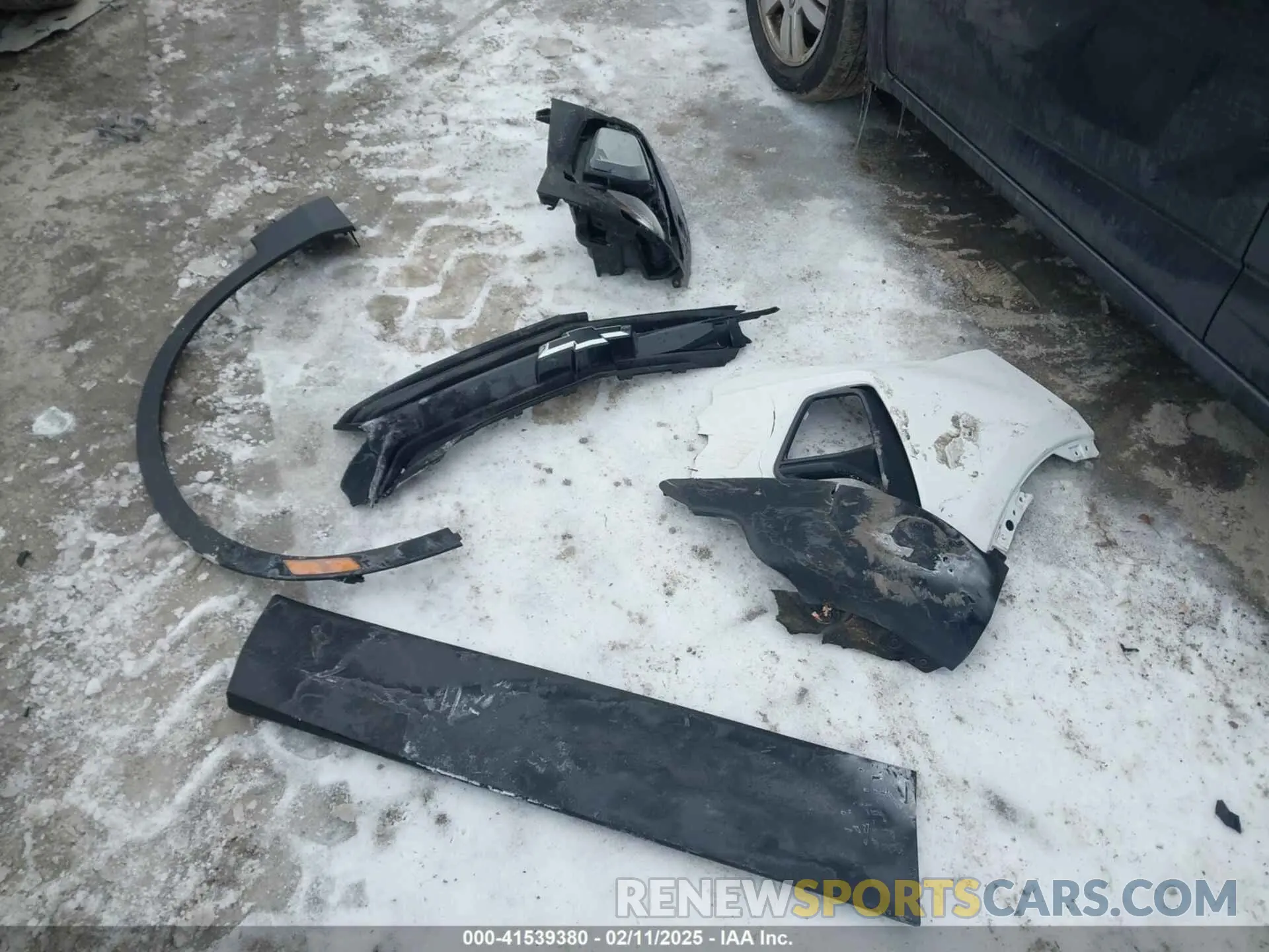 12 Photograph of a damaged car 3GNKBHR47MS562751 CHEVROLET BLAZER 2021