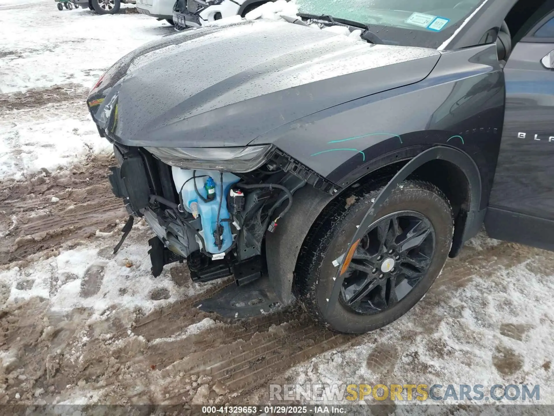 18 Photograph of a damaged car 3GNKBHR48MS547322 CHEVROLET BLAZER 2021