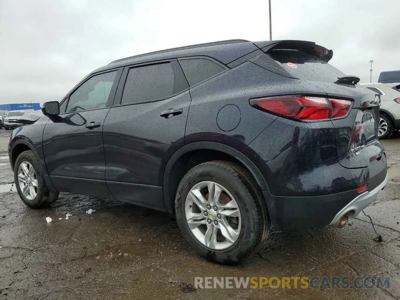 2 Photograph of a damaged car 3GNKBHR4XMS522793 CHEVROLET BLAZER 2021