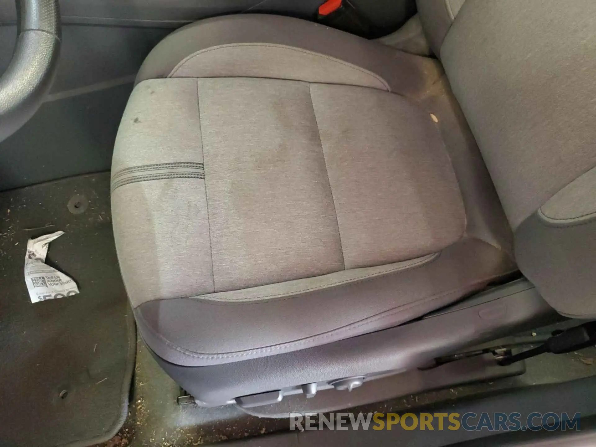 18 Photograph of a damaged car 3GNKBHR4XMS542039 CHEVROLET BLAZER 2021