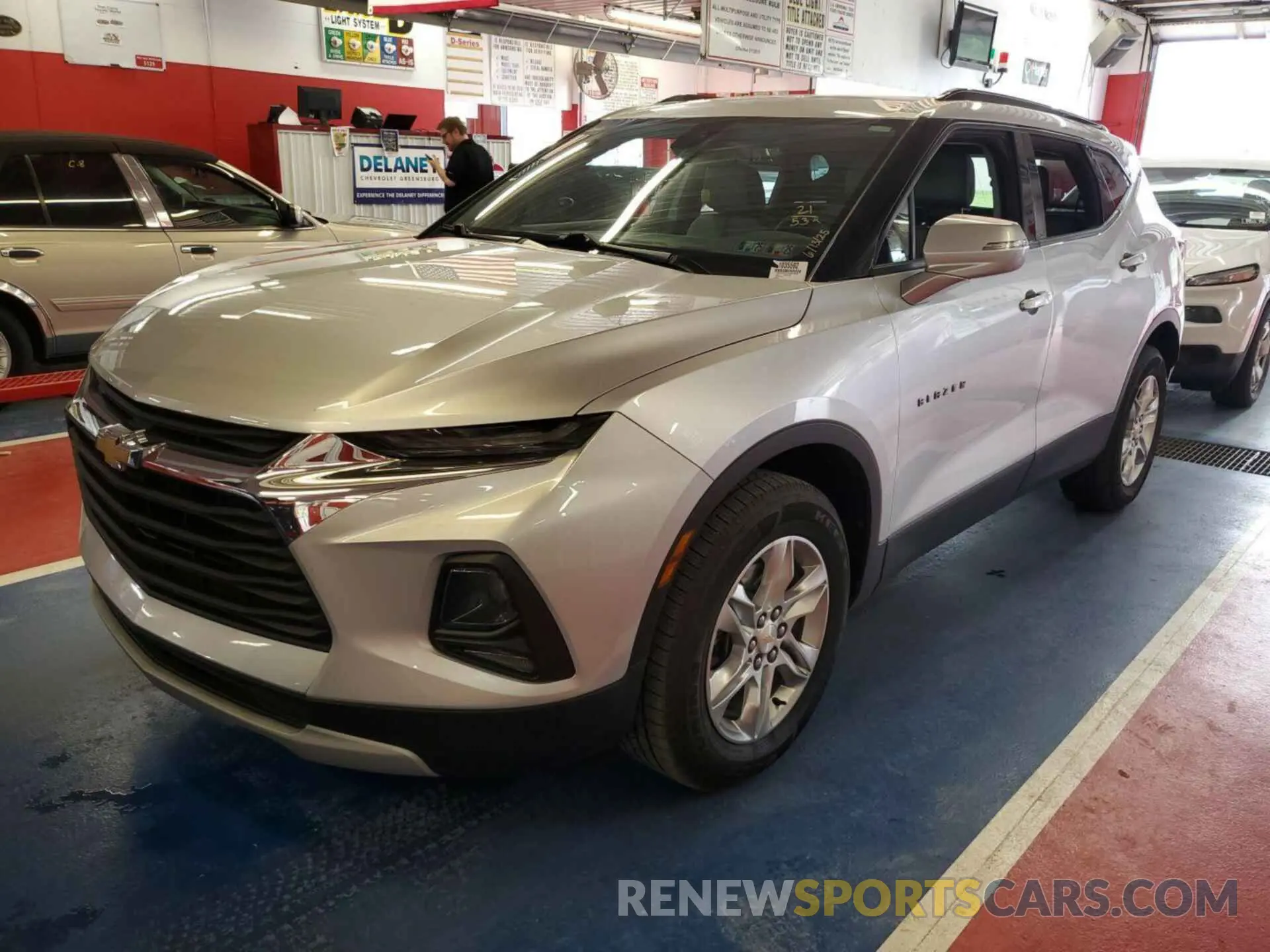 25 Photograph of a damaged car 3GNKBHR4XMS542039 CHEVROLET BLAZER 2021