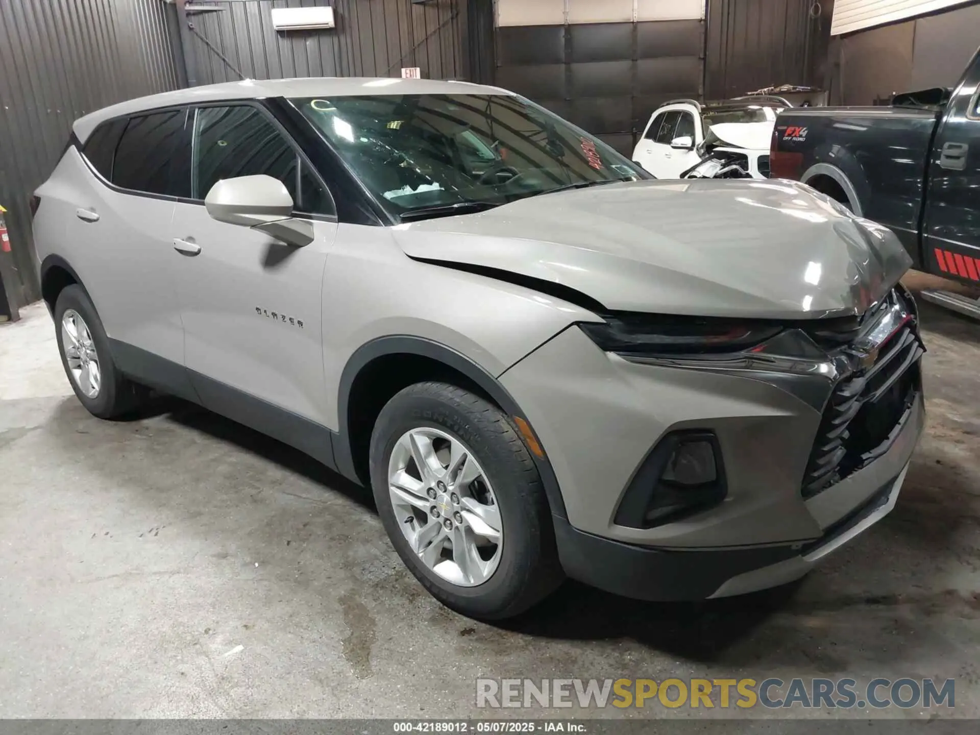1 Photograph of a damaged car 3GNKBHR4XMS587238 CHEVROLET BLAZER 2021
