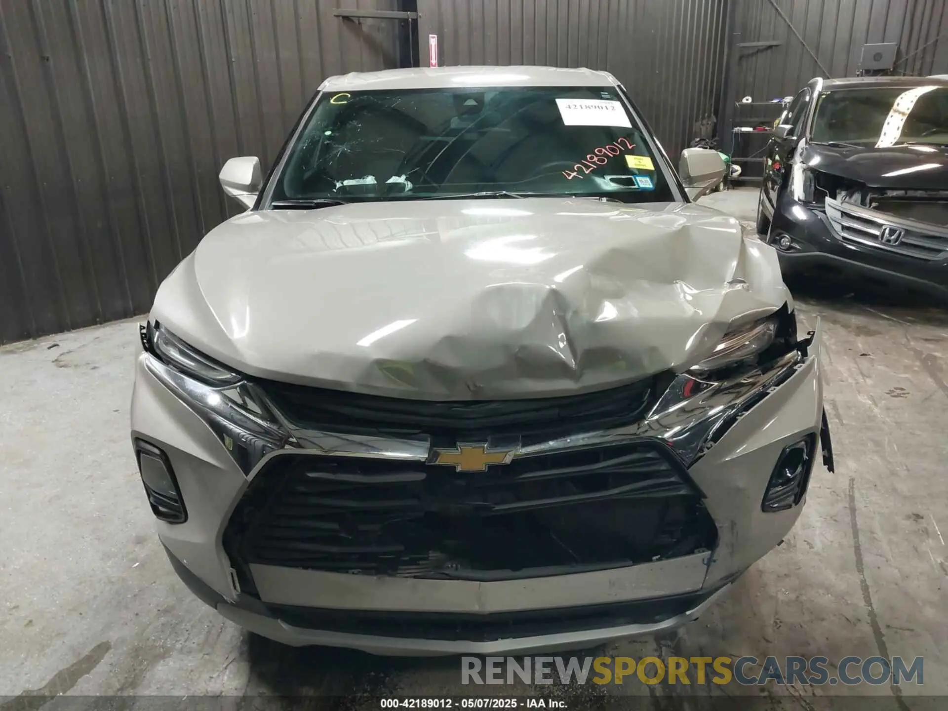 12 Photograph of a damaged car 3GNKBHR4XMS587238 CHEVROLET BLAZER 2021