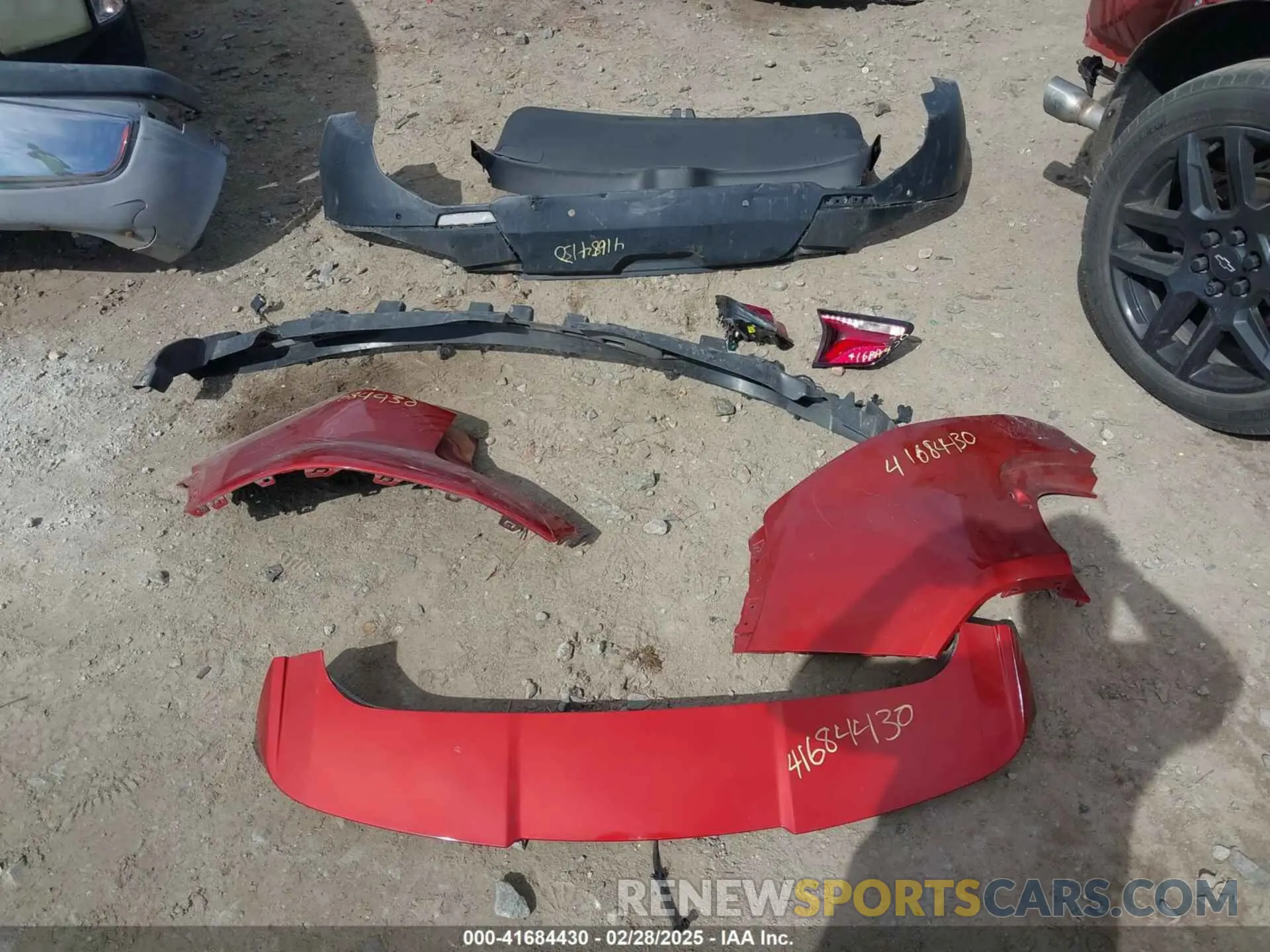 12 Photograph of a damaged car 3GNKBHRS0MS559804 CHEVROLET BLAZER 2021