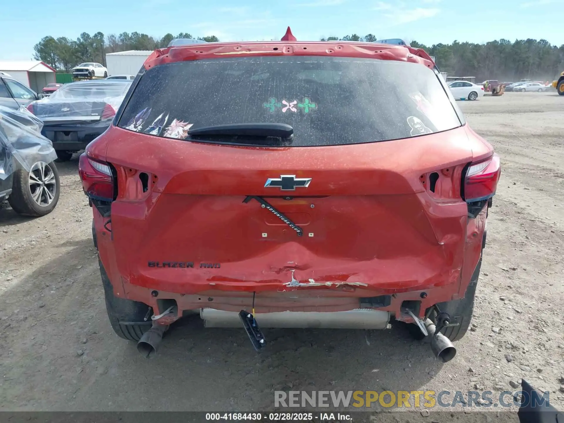 17 Photograph of a damaged car 3GNKBHRS0MS559804 CHEVROLET BLAZER 2021