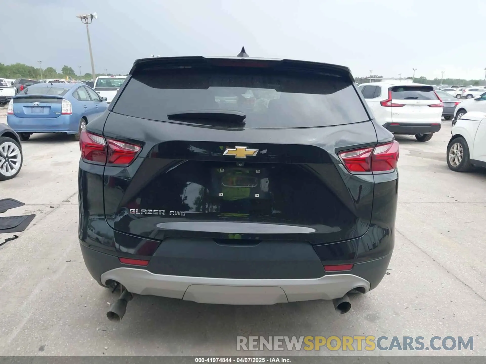 16 Photograph of a damaged car 3GNKBHRS1MS512667 CHEVROLET BLAZER 2021