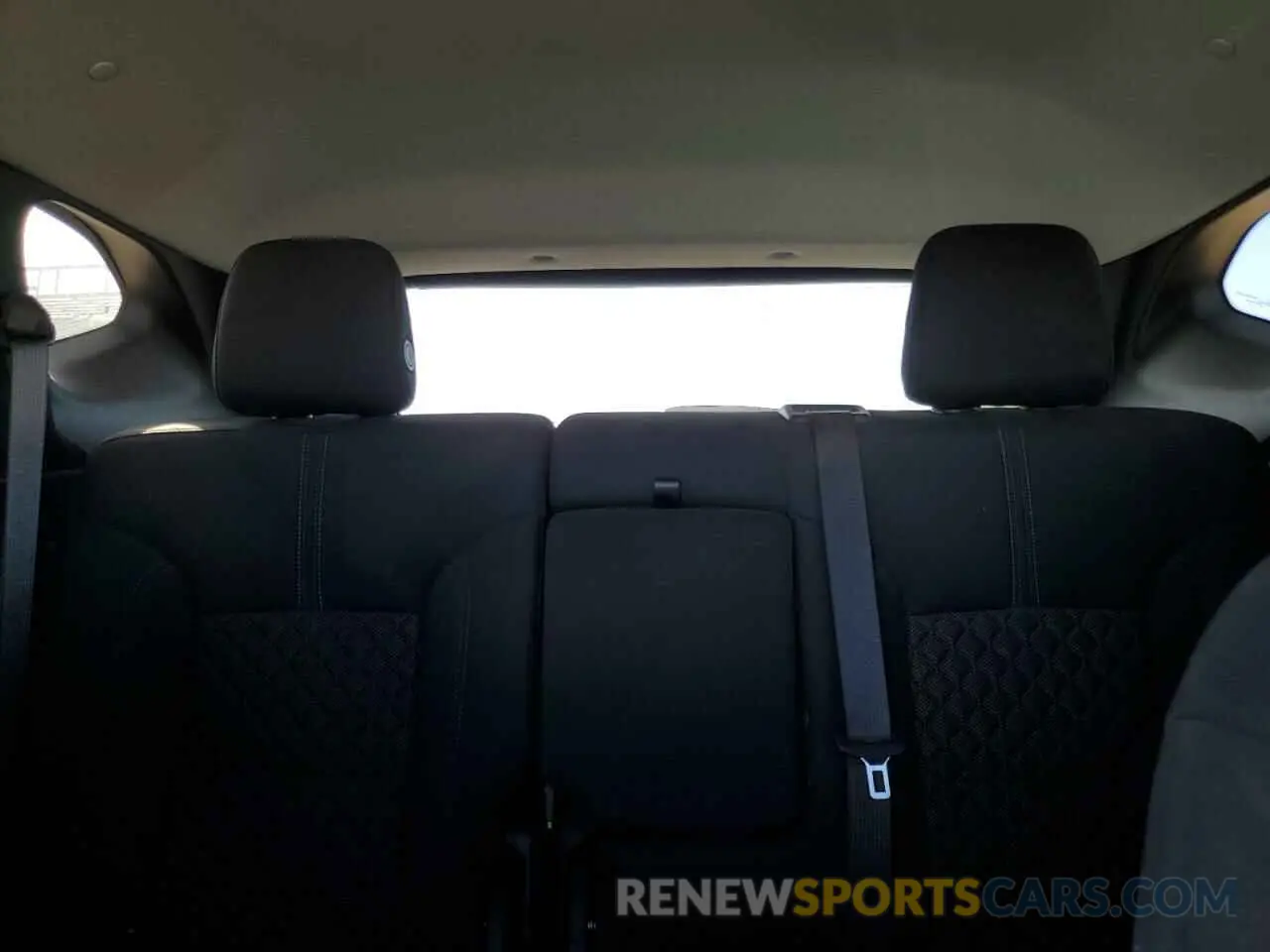 10 Photograph of a damaged car 3GNKBHRS1MS548424 CHEVROLET BLAZER 2021