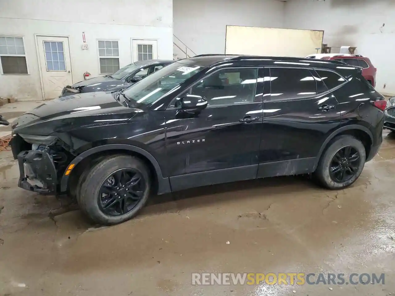 1 Photograph of a damaged car 3GNKBHRS1MS558225 CHEVROLET BLAZER 2021