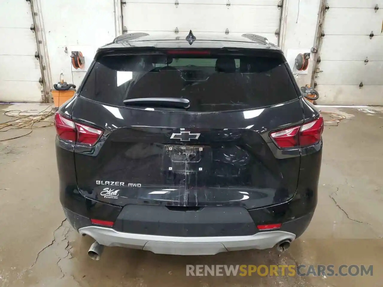 6 Photograph of a damaged car 3GNKBHRS1MS558225 CHEVROLET BLAZER 2021