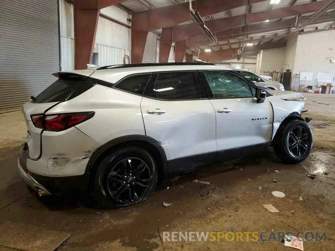 3 Photograph of a damaged car 3GNKBHRS2MS550540 CHEVROLET BLAZER 2021