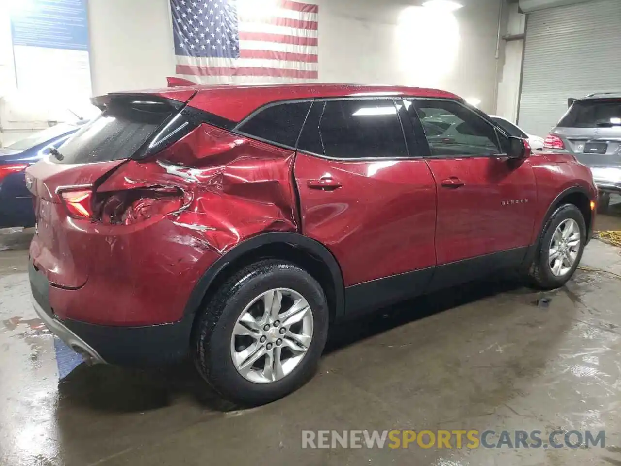 3 Photograph of a damaged car 3GNKBHRS5MS571348 CHEVROLET BLAZER 2021