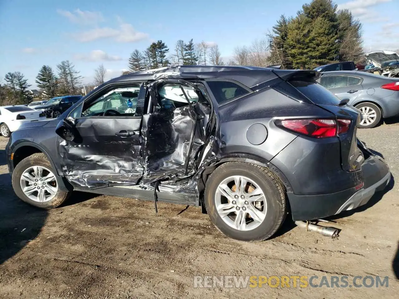 2 Photograph of a damaged car 3GNKBHRS6MS516178 CHEVROLET BLAZER 2021