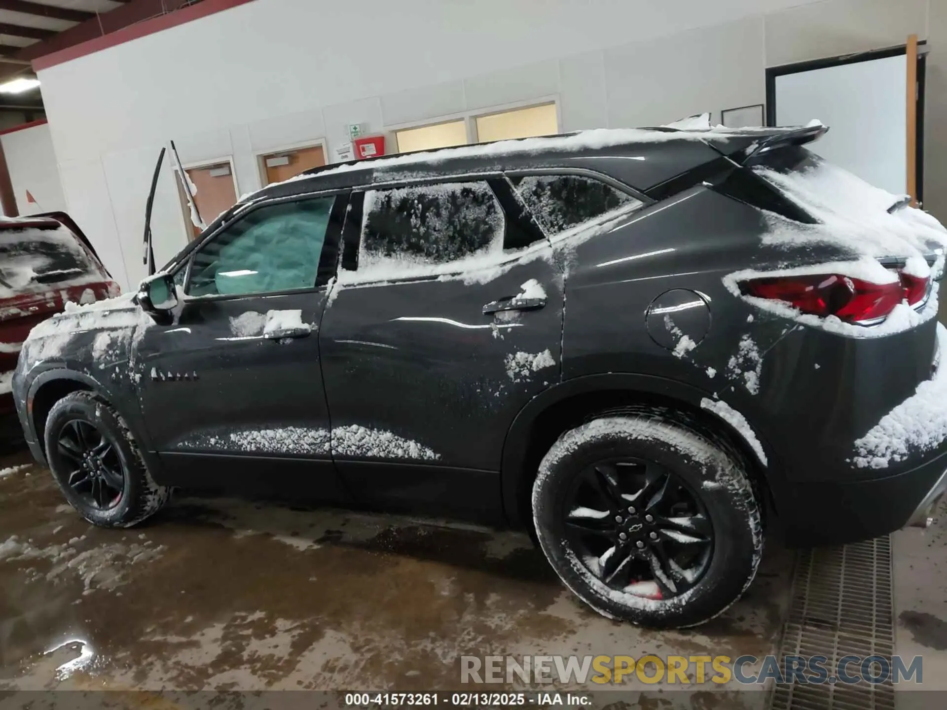 14 Photograph of a damaged car 3GNKBHRS6MS542750 CHEVROLET BLAZER 2021