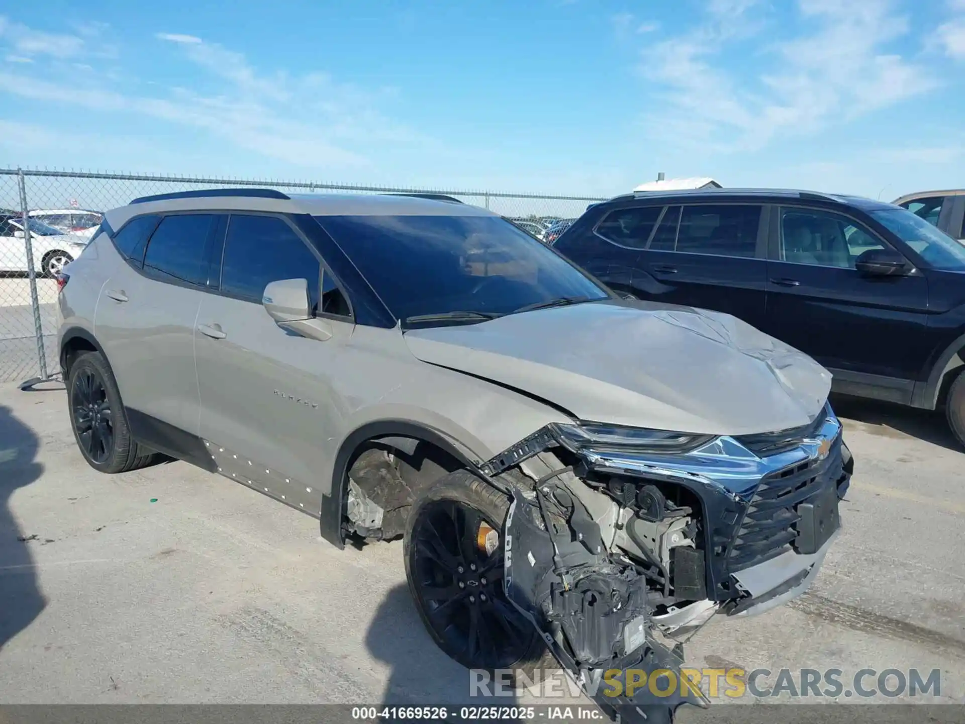 1 Photograph of a damaged car 3GNKBHRS7MS530705 CHEVROLET BLAZER 2021