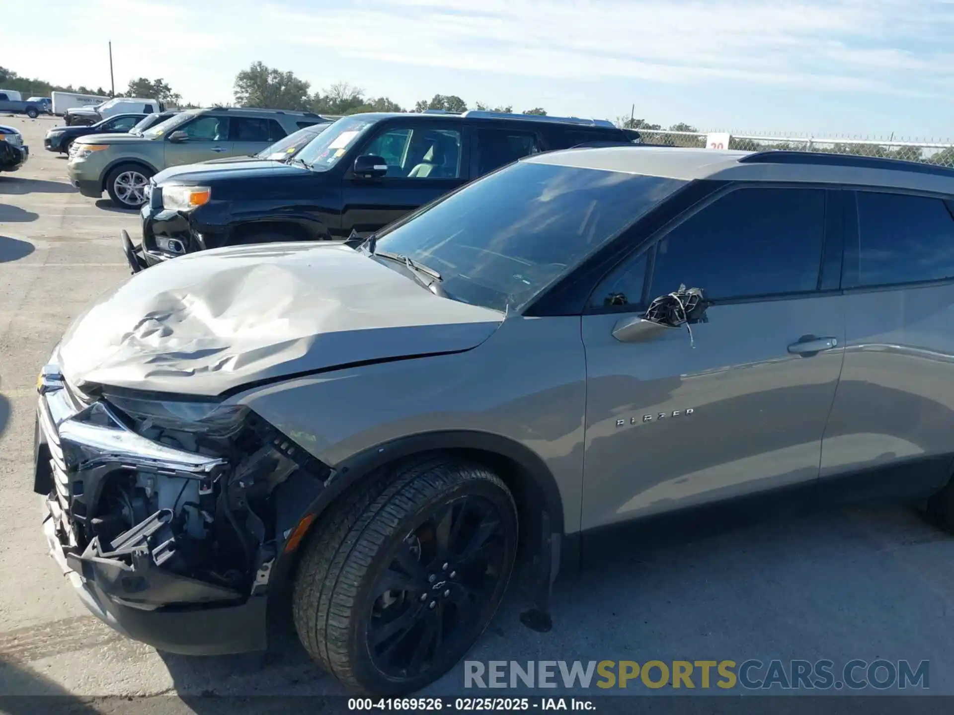 18 Photograph of a damaged car 3GNKBHRS7MS530705 CHEVROLET BLAZER 2021