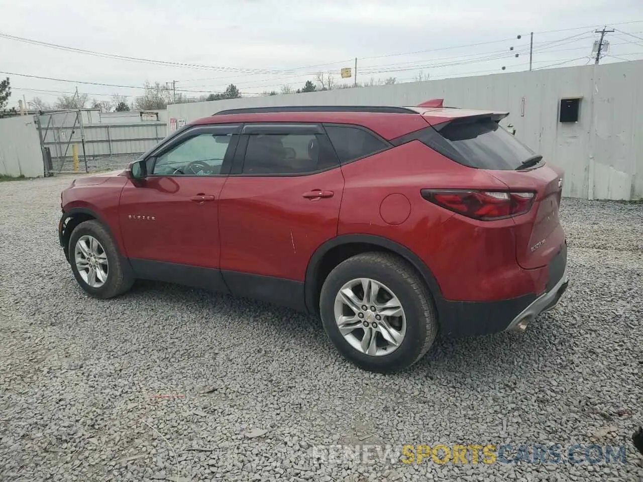 2 Photograph of a damaged car 3GNKBHRS7MS558973 CHEVROLET BLAZER 2021