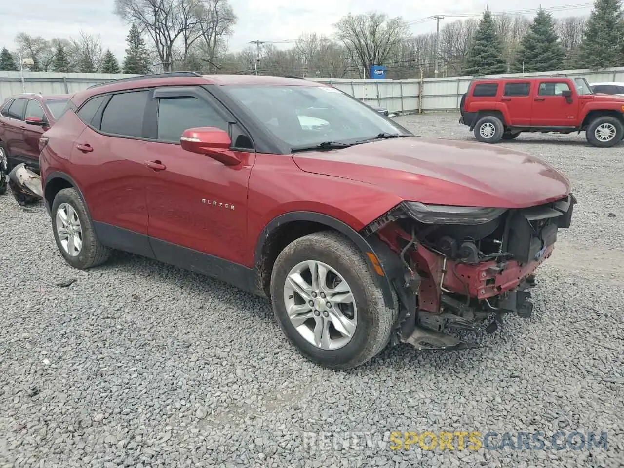 4 Photograph of a damaged car 3GNKBHRS7MS558973 CHEVROLET BLAZER 2021