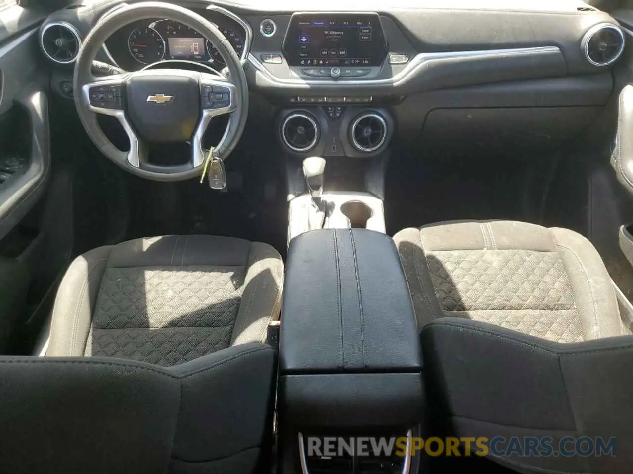 8 Photograph of a damaged car 3GNKBHRS9MS583454 CHEVROLET BLAZER 2021