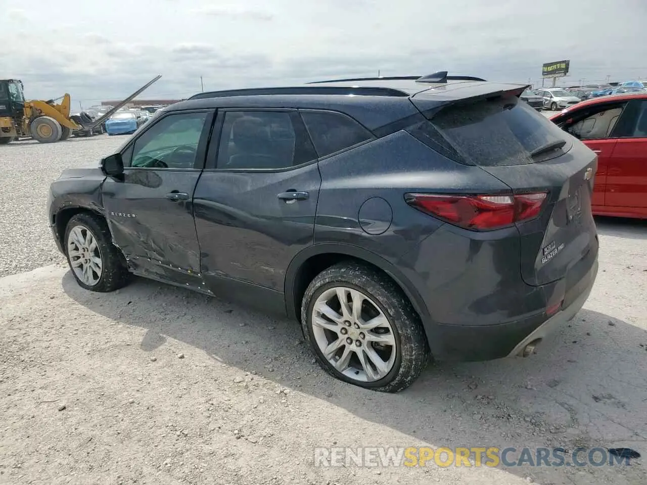 2 Photograph of a damaged car 3GNKBJR45MS520568 CHEVROLET BLAZER 2021