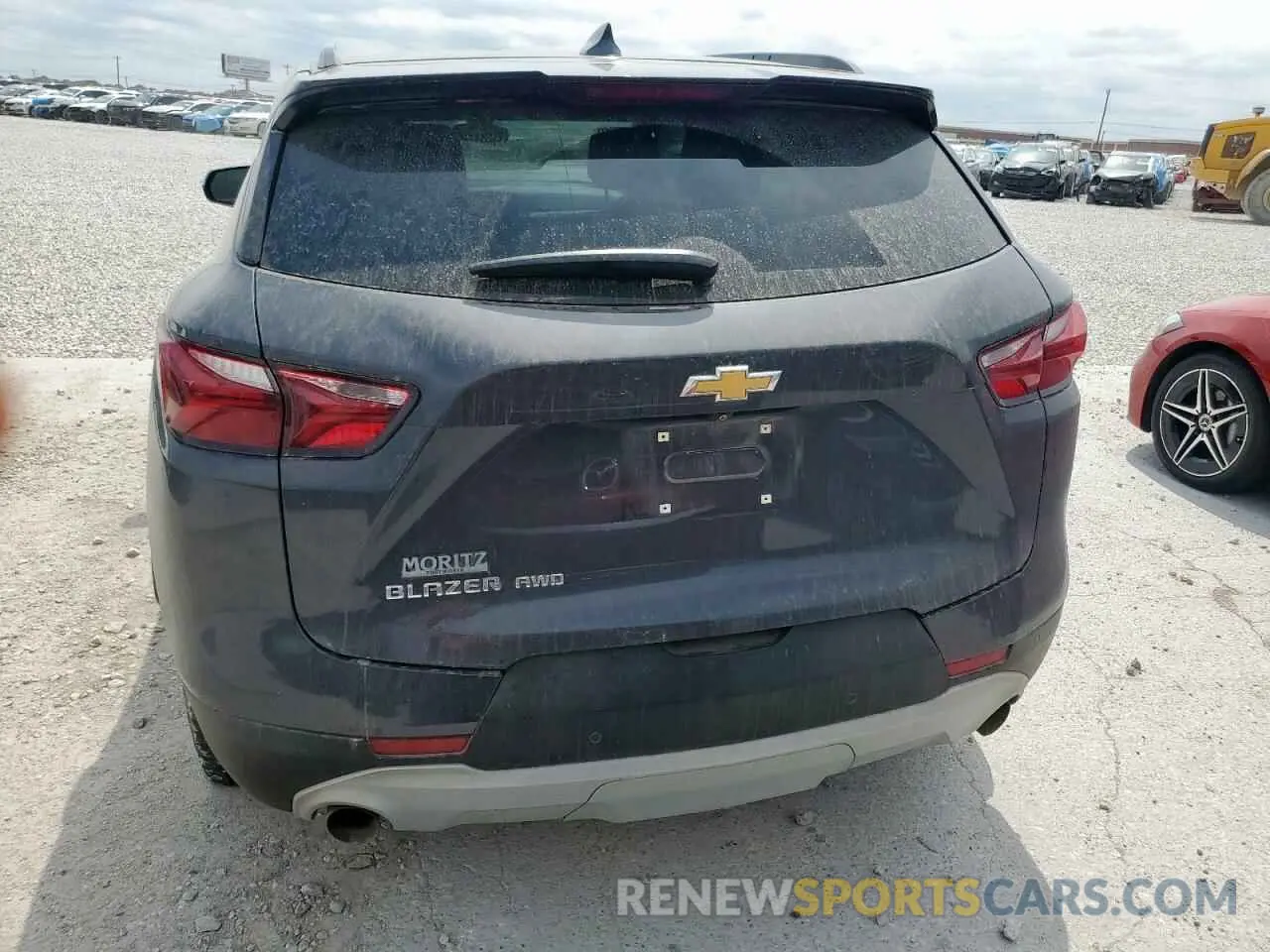 6 Photograph of a damaged car 3GNKBJR45MS520568 CHEVROLET BLAZER 2021