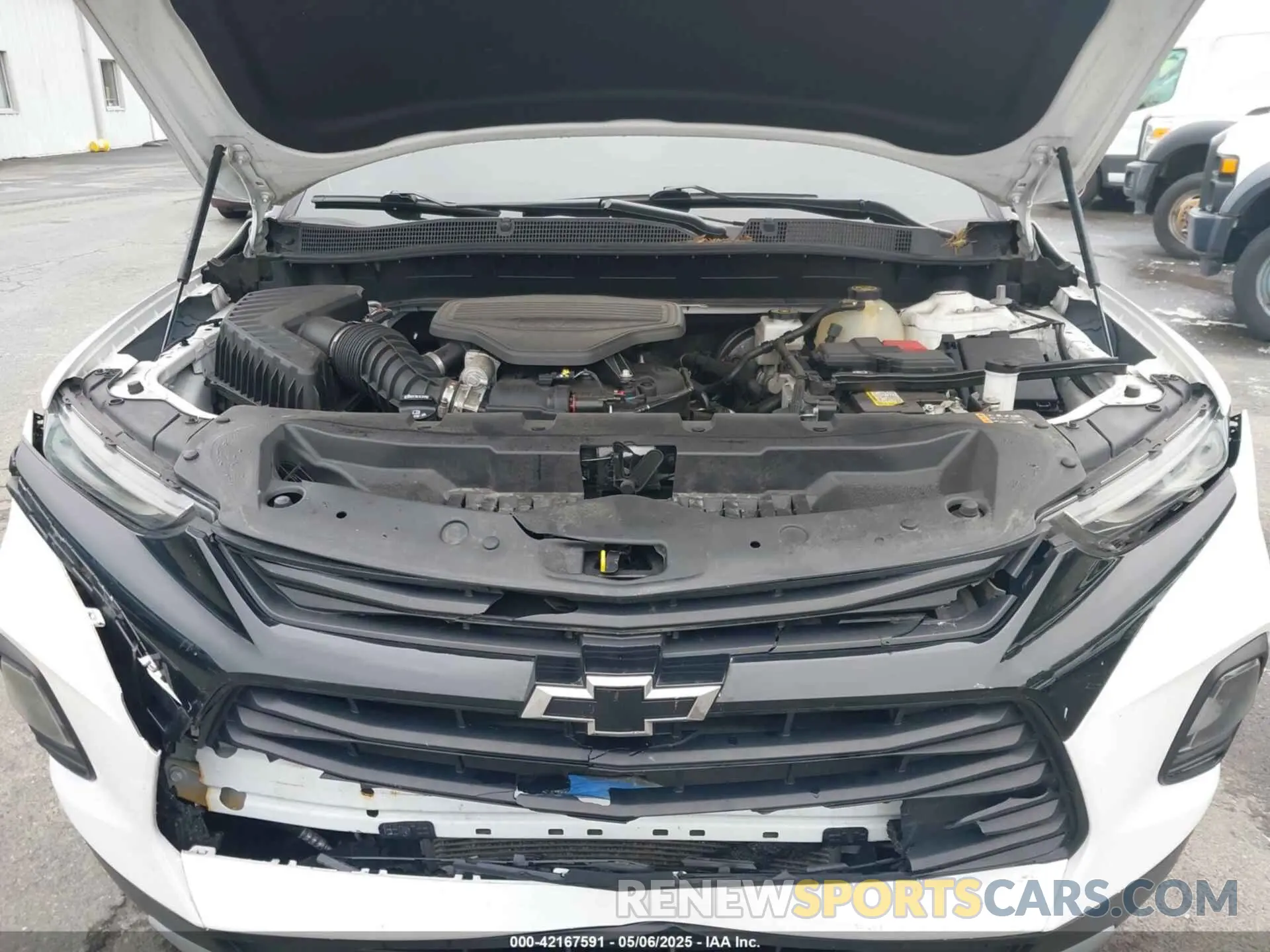 10 Photograph of a damaged car 3GNKBJRS1MS507041 CHEVROLET BLAZER 2021