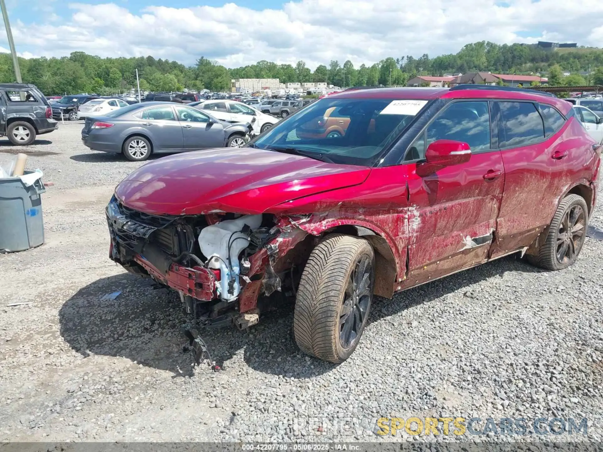 2 Photograph of a damaged car 3GNKBKRS2MS579534 CHEVROLET BLAZER 2021