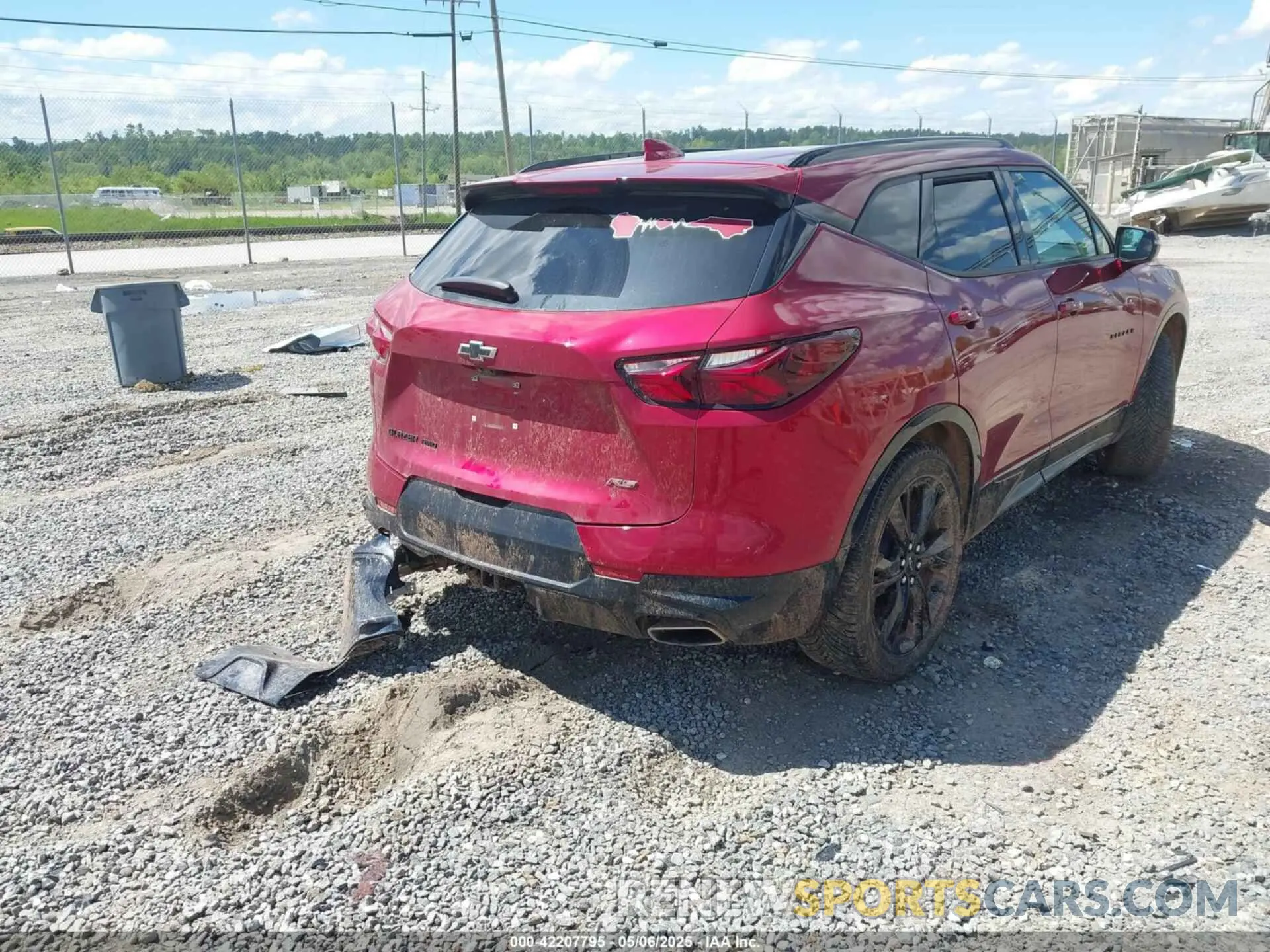 4 Photograph of a damaged car 3GNKBKRS2MS579534 CHEVROLET BLAZER 2021