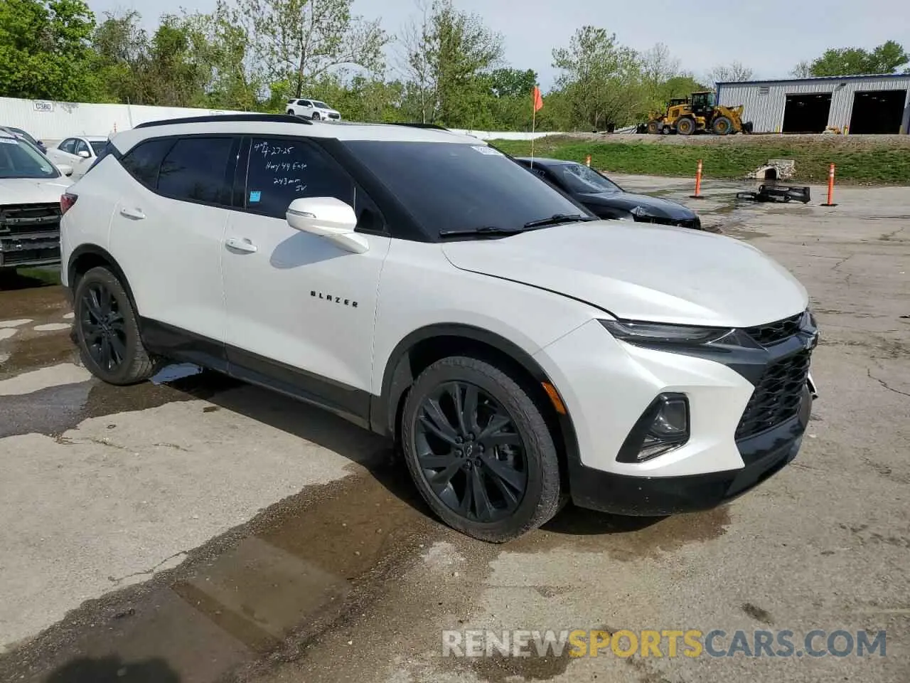 4 Photograph of a damaged car 3GNKBKRS3MS548714 CHEVROLET BLAZER 2021