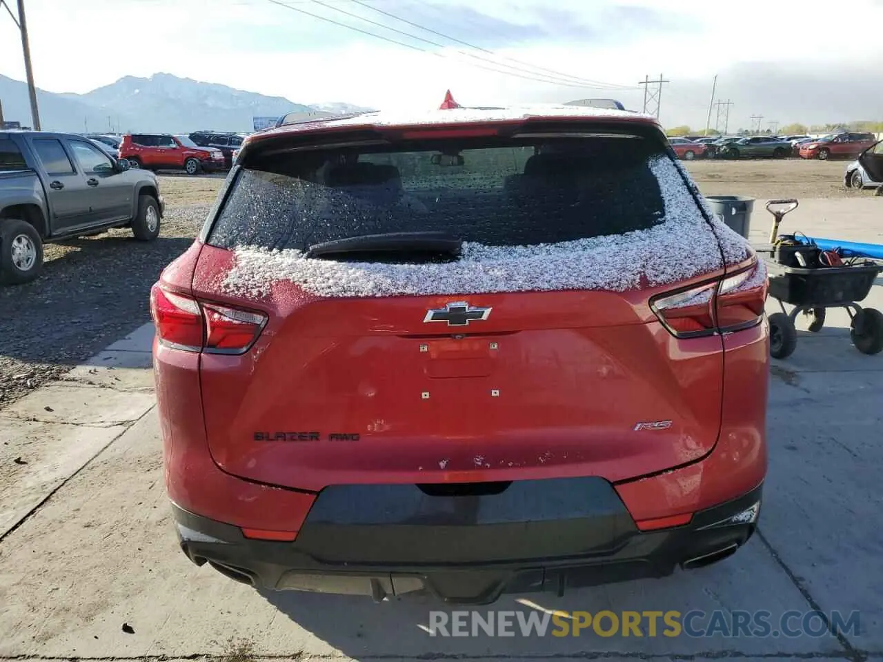 6 Photograph of a damaged car 3GNKBKRS4MS534871 CHEVROLET BLAZER 2021
