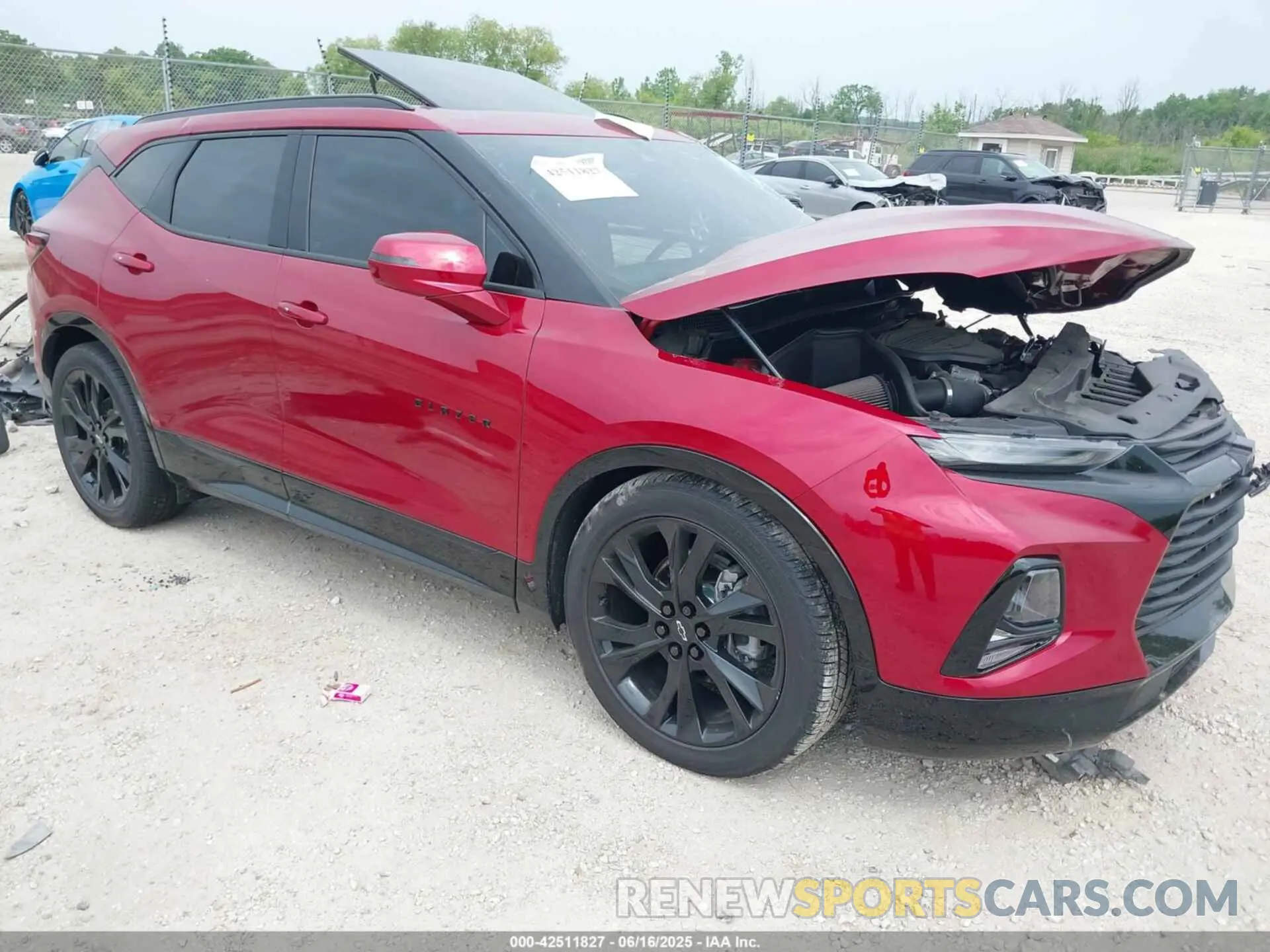 1 Photograph of a damaged car 3GNKBKRS4MS570818 CHEVROLET BLAZER 2021