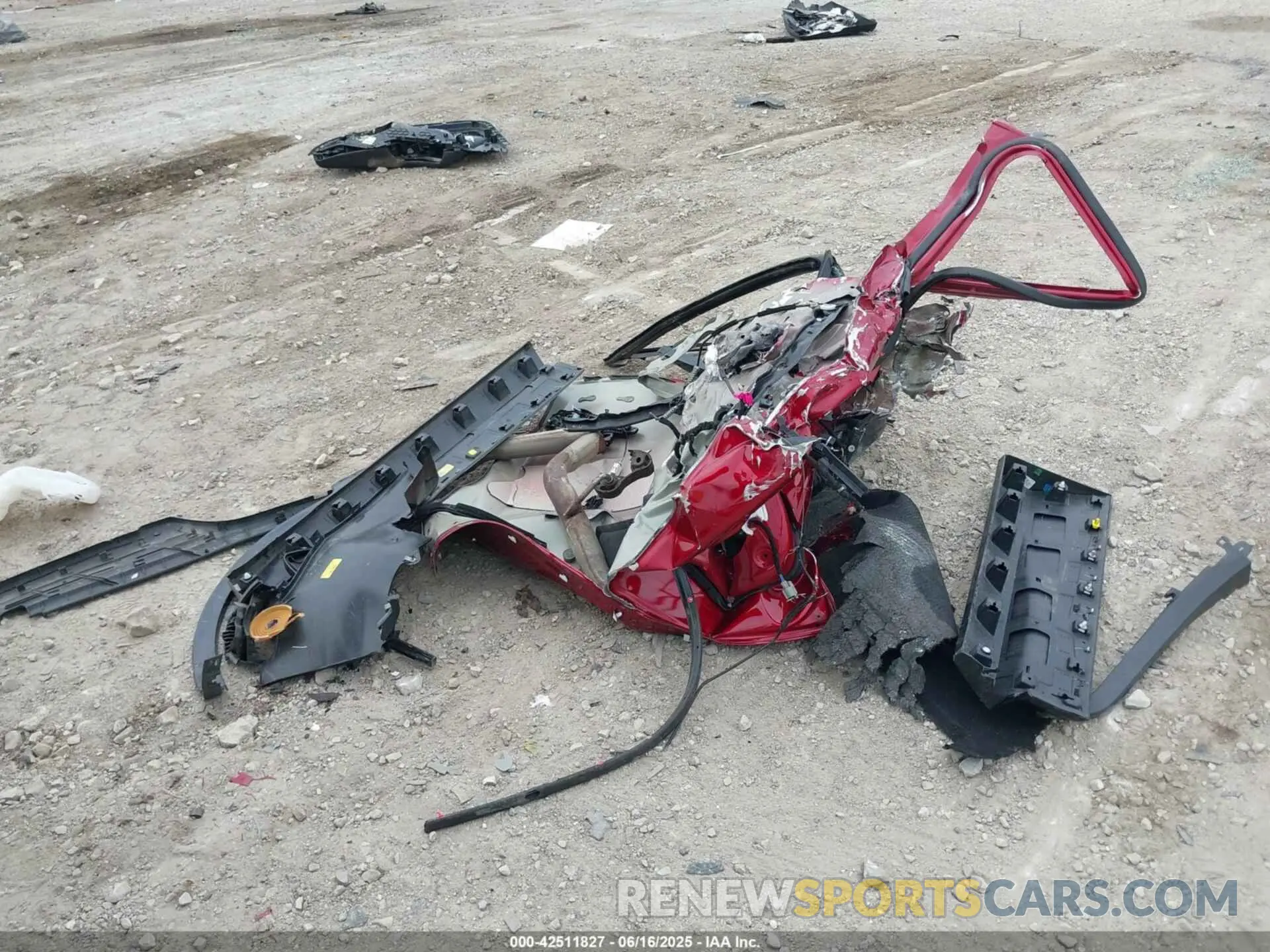 12 Photograph of a damaged car 3GNKBKRS4MS570818 CHEVROLET BLAZER 2021