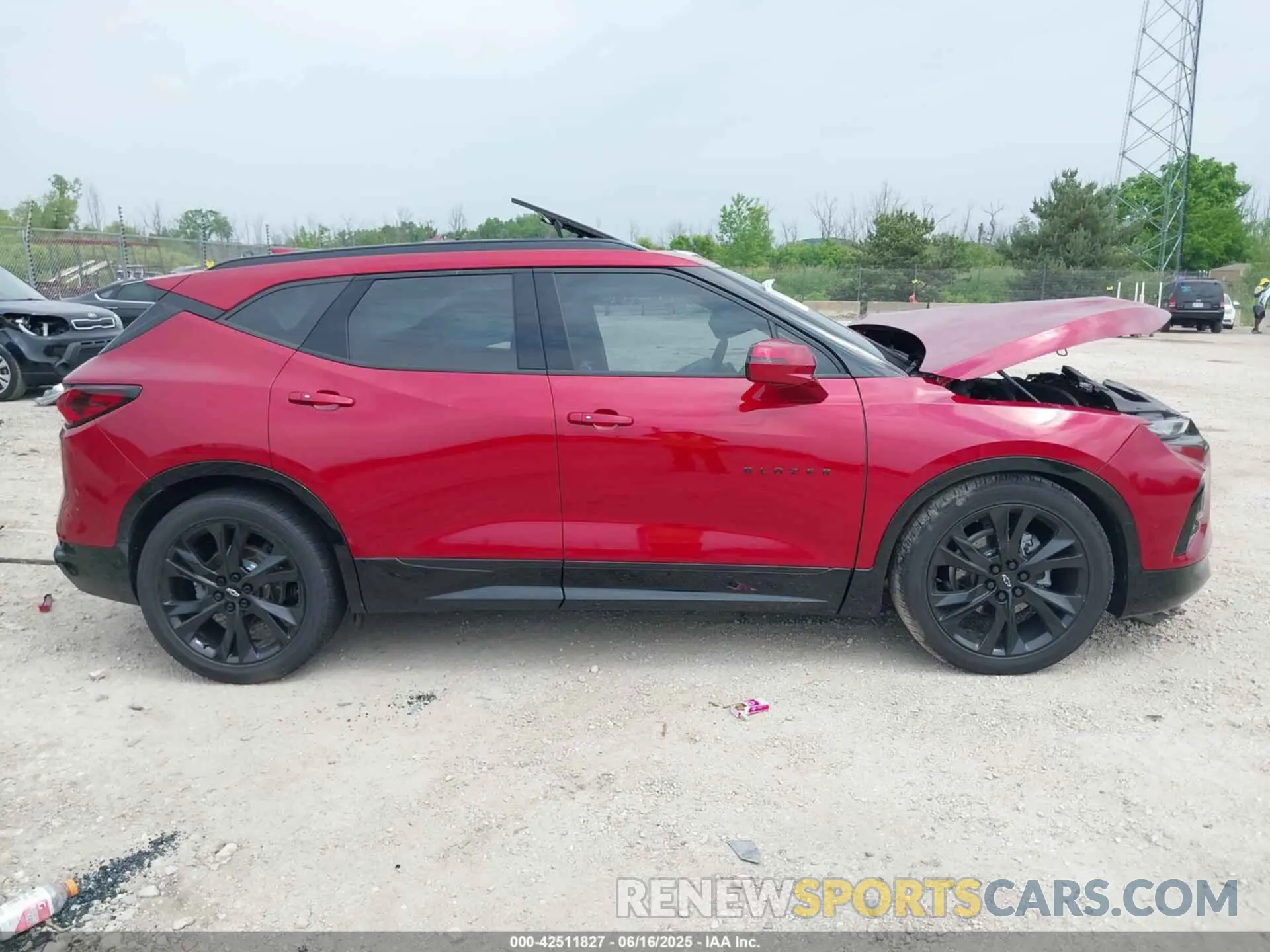 14 Photograph of a damaged car 3GNKBKRS4MS570818 CHEVROLET BLAZER 2021