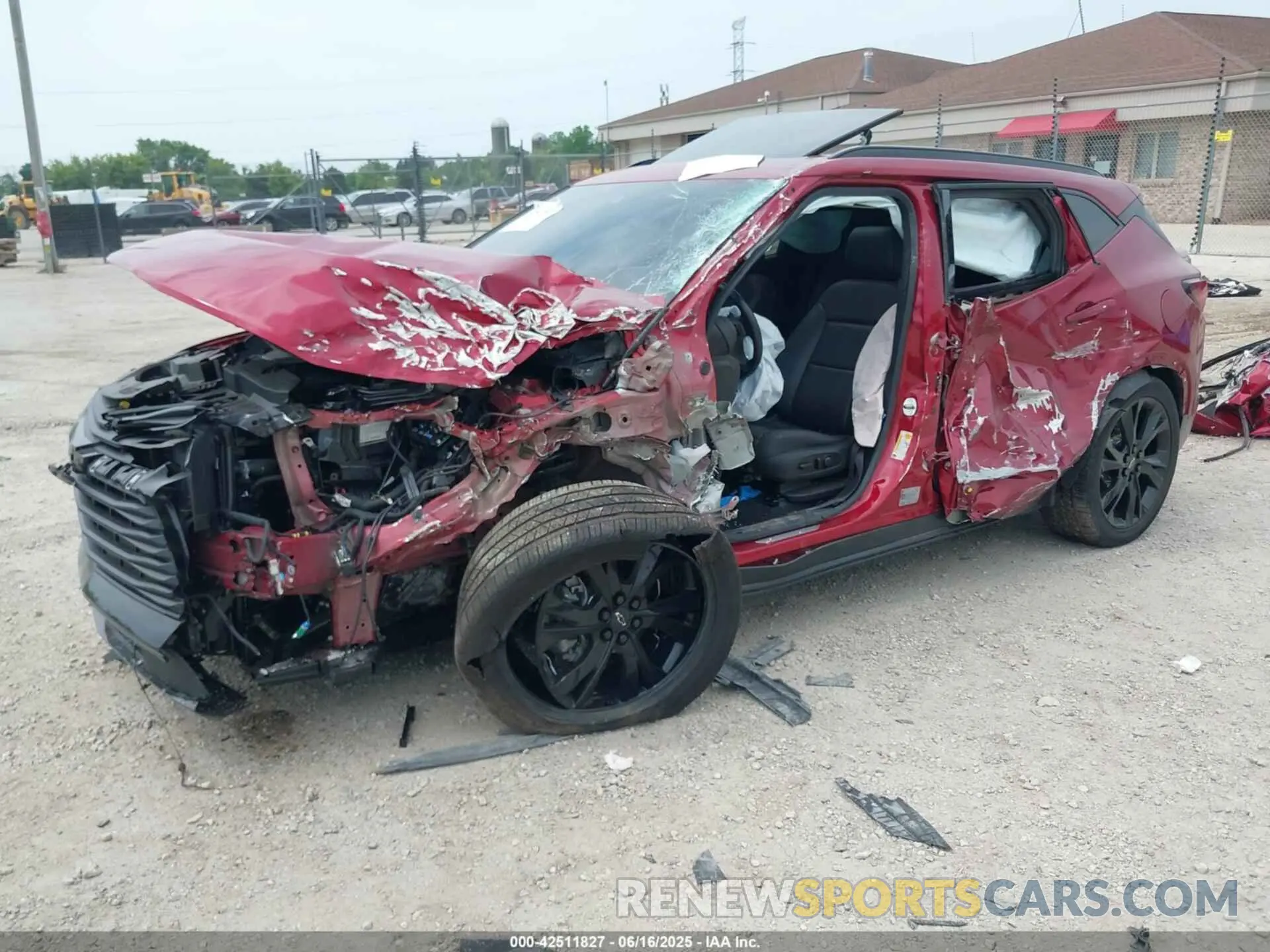 2 Photograph of a damaged car 3GNKBKRS4MS570818 CHEVROLET BLAZER 2021