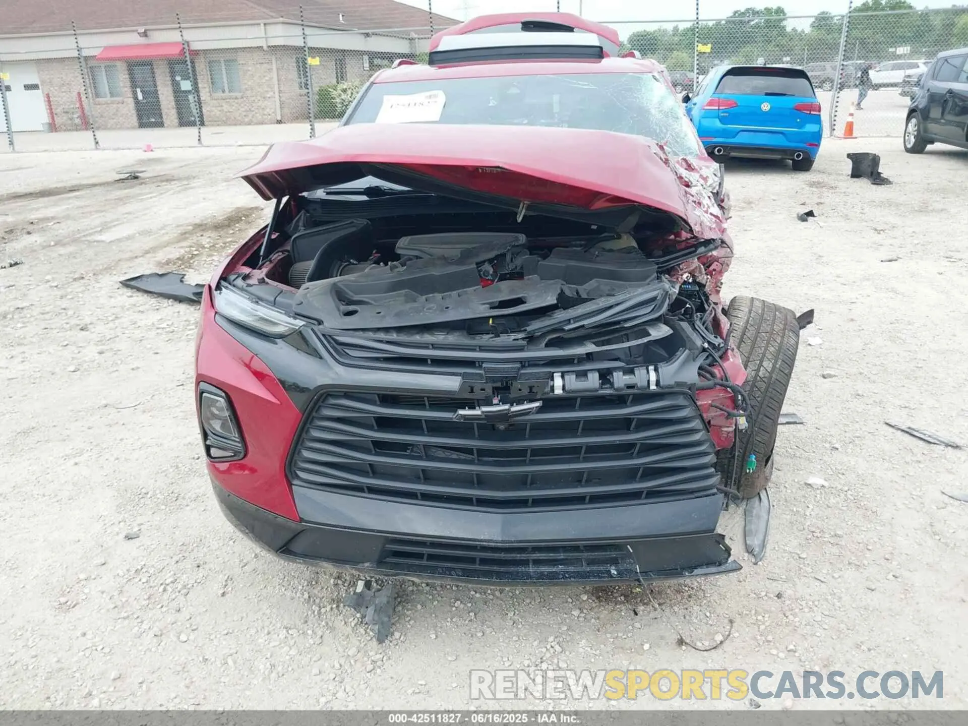 6 Photograph of a damaged car 3GNKBKRS4MS570818 CHEVROLET BLAZER 2021