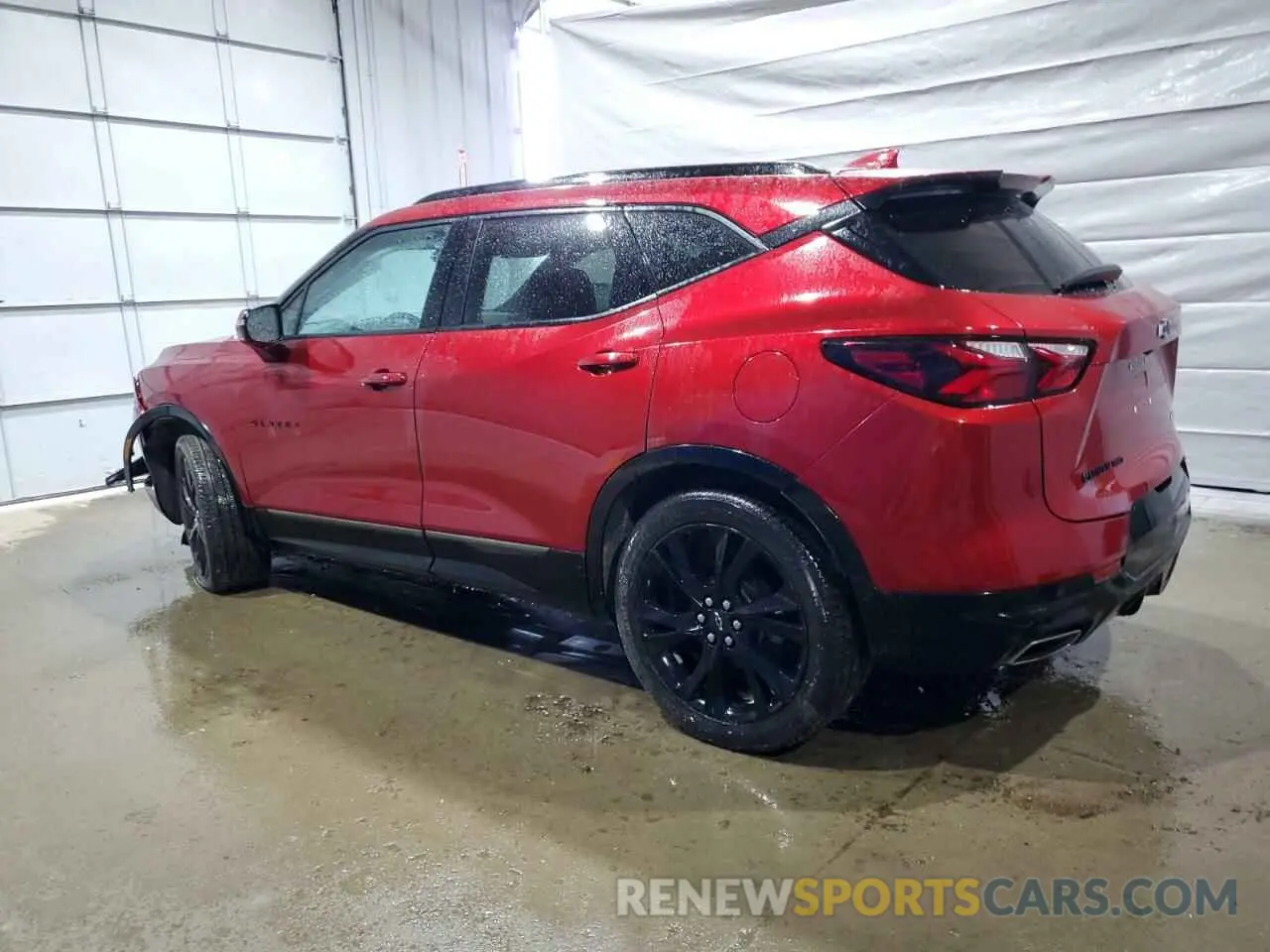 2 Photograph of a damaged car 3GNKBKRS5MS581391 CHEVROLET BLAZER 2021