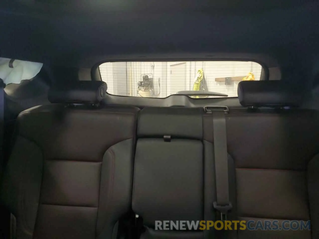 10 Photograph of a damaged car 3GNKBKRS6MS523726 CHEVROLET BLAZER 2021