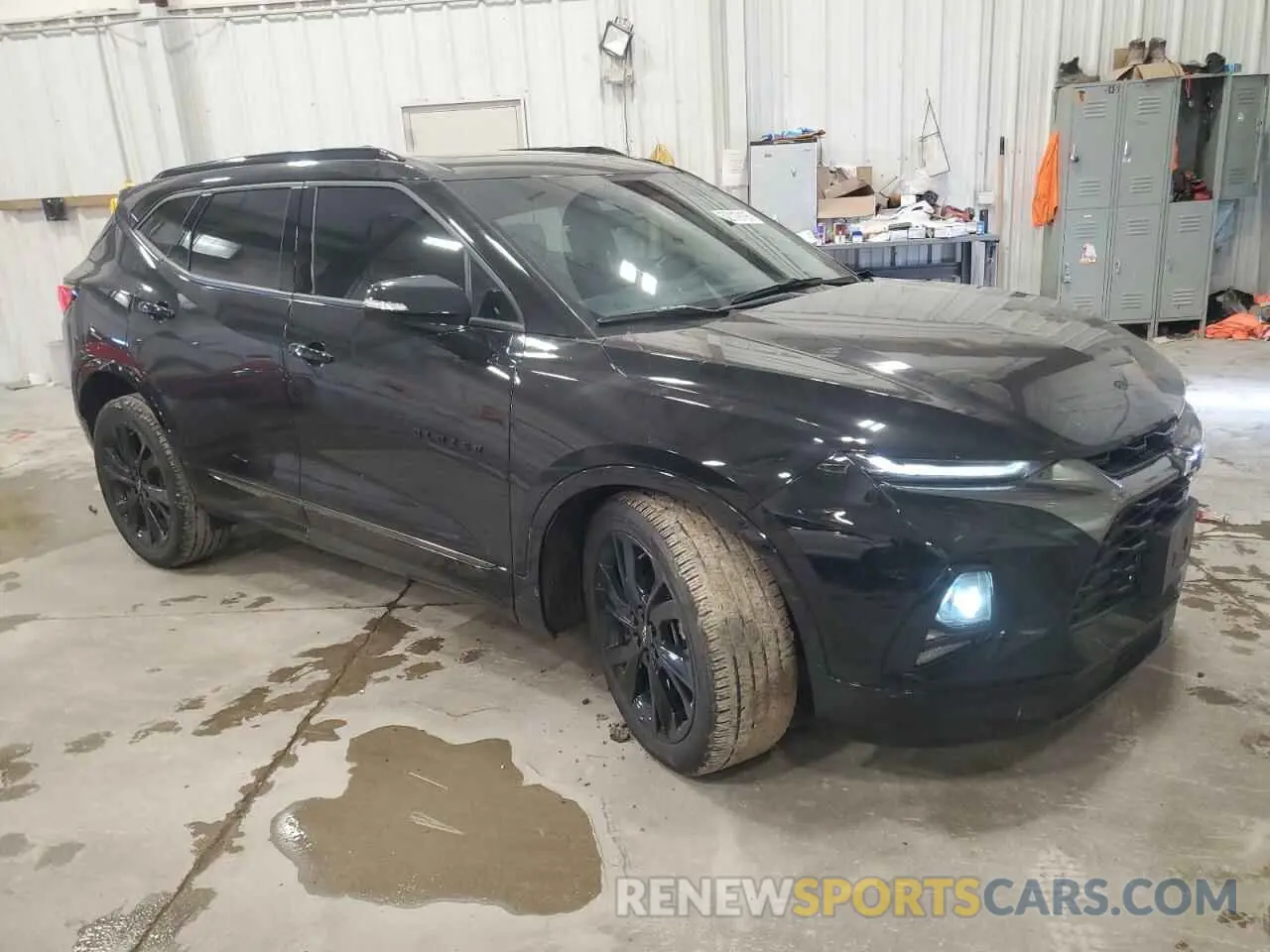 4 Photograph of a damaged car 3GNKBKRS6MS523726 CHEVROLET BLAZER 2021