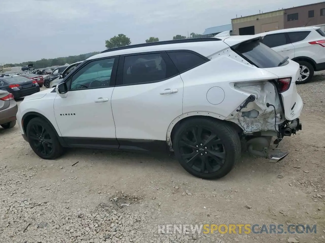 2 Photograph of a damaged car 3GNKBKRS6MS524293 CHEVROLET BLAZER 2021