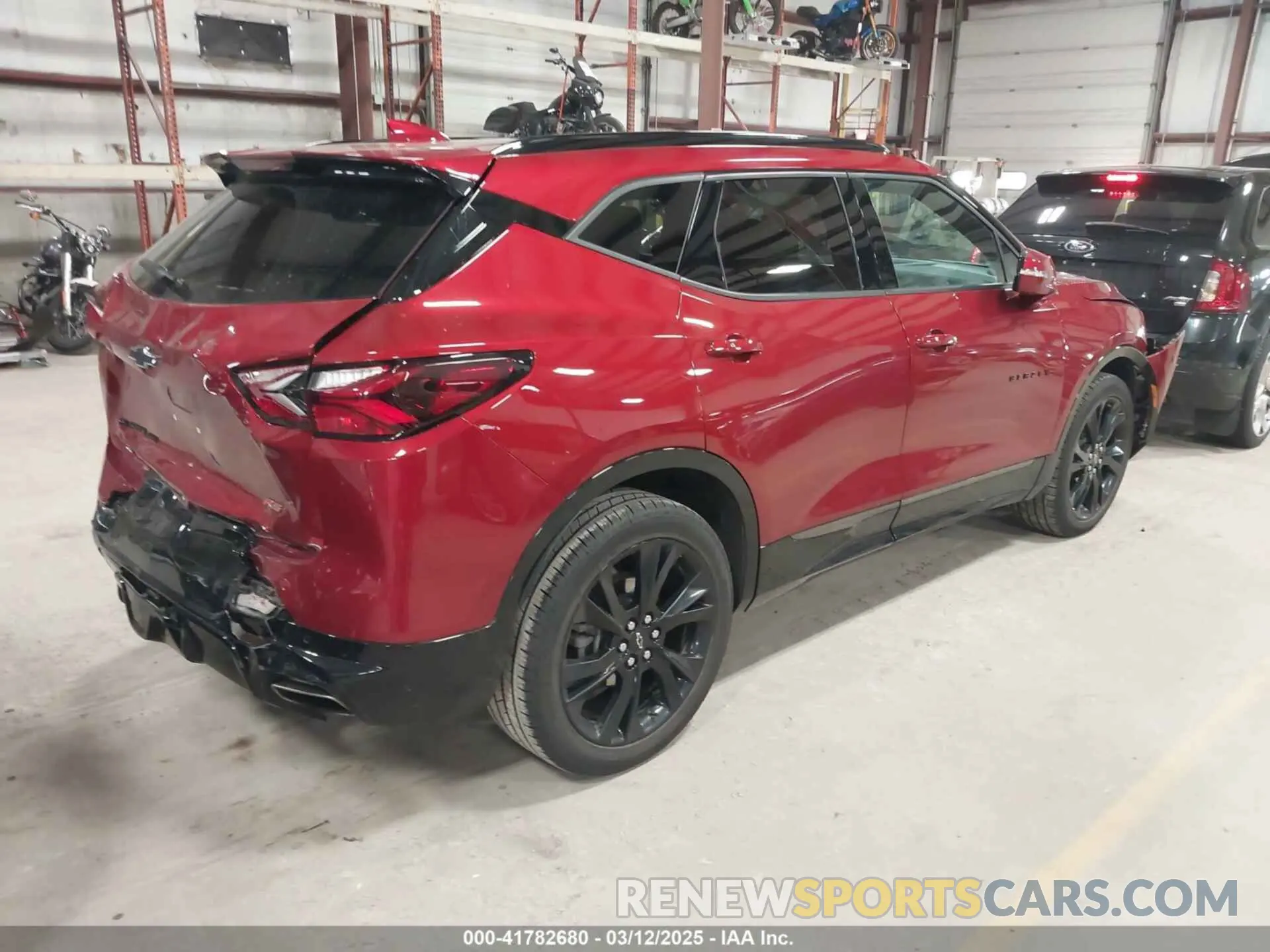 4 Photograph of a damaged car 3GNKBKRS7MS544374 CHEVROLET BLAZER 2021