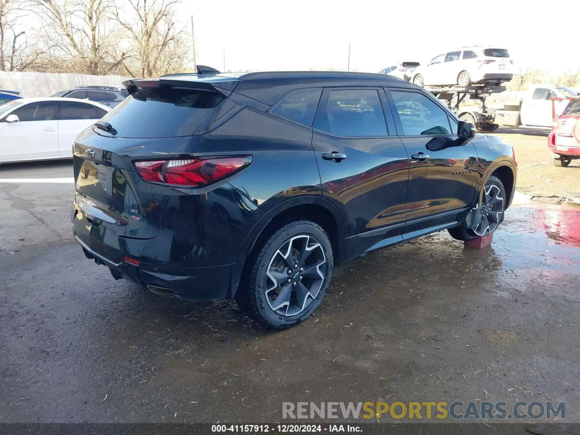 4 Photograph of a damaged car 3GNKBKRS7MS557772 CHEVROLET BLAZER 2021