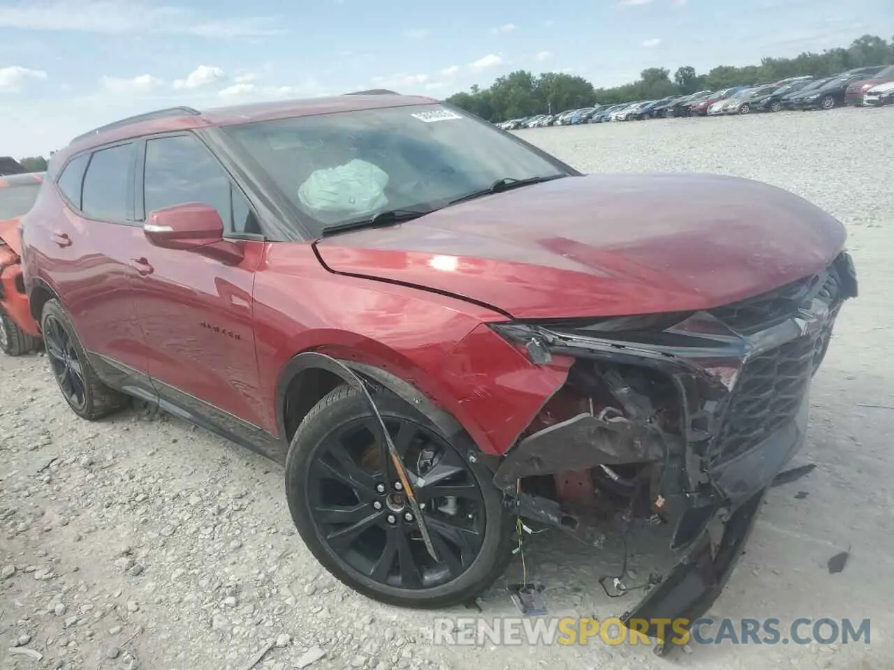 4 Photograph of a damaged car 3GNKBKRS8MS513361 CHEVROLET BLAZER 2021
