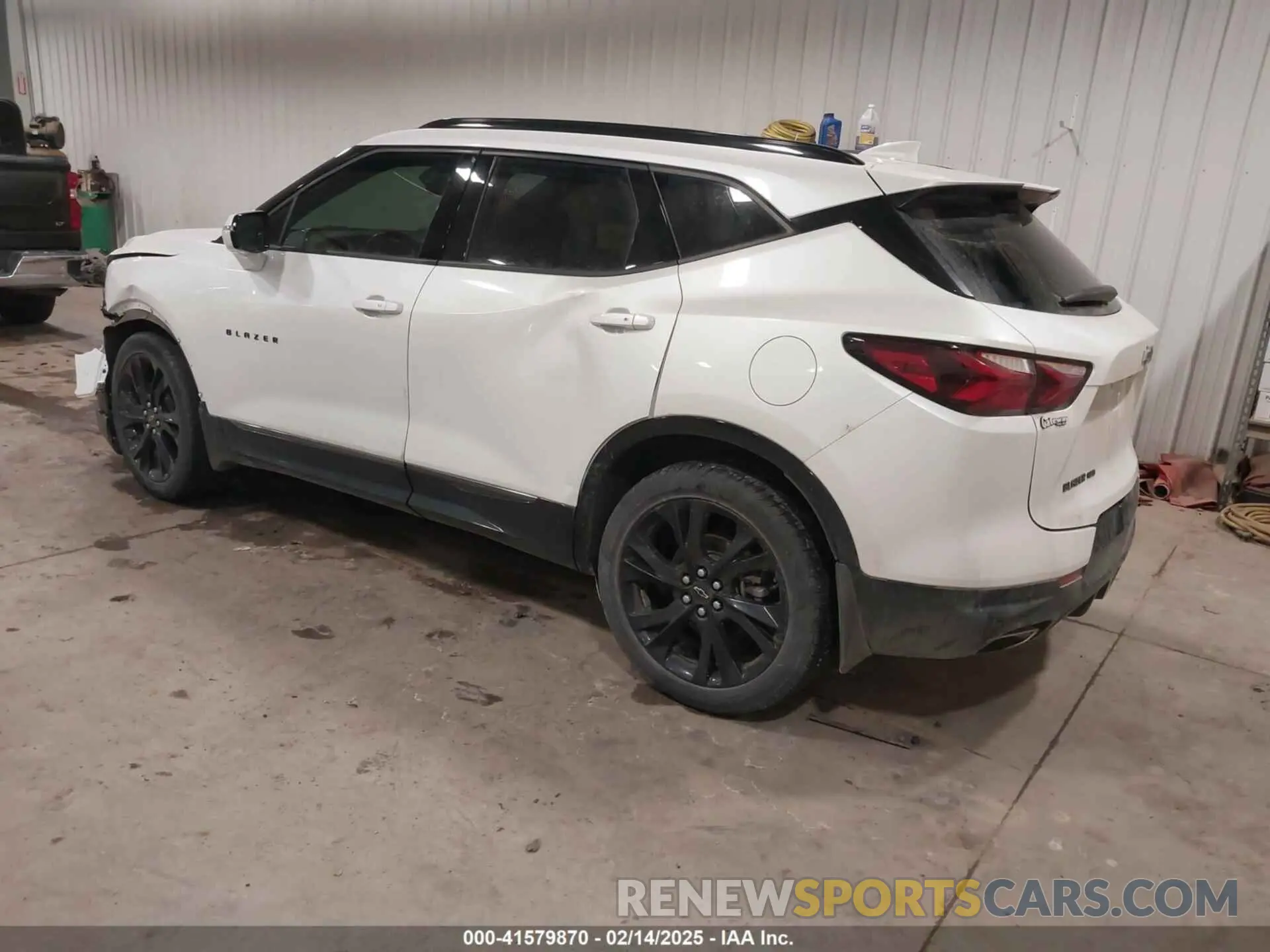 3 Photograph of a damaged car 3GNKBKRS8MS517992 CHEVROLET BLAZER 2021