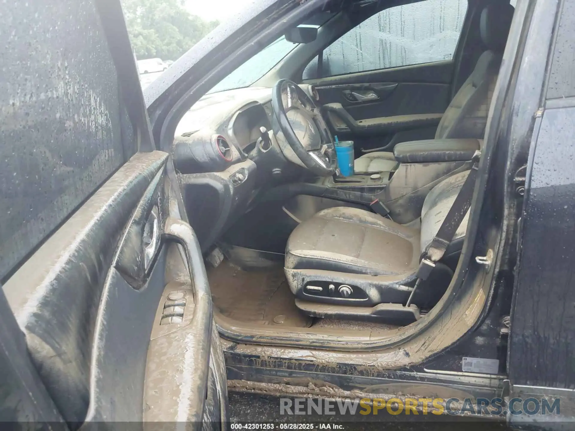 5 Photograph of a damaged car 3GNKBKRS9MS528161 CHEVROLET BLAZER 2021