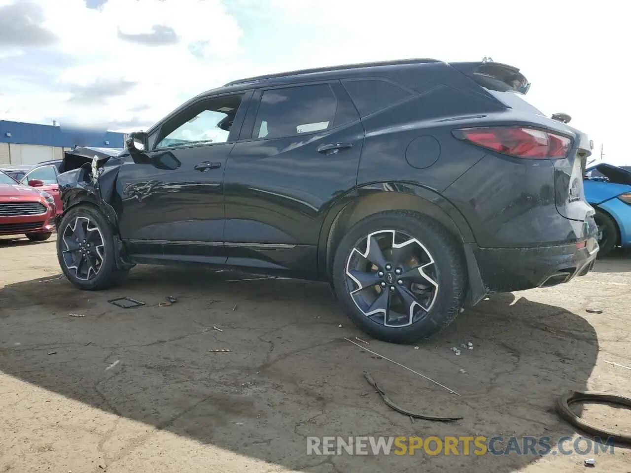 2 Photograph of a damaged car 3GNKBKRS9MS528936 CHEVROLET BLAZER 2021