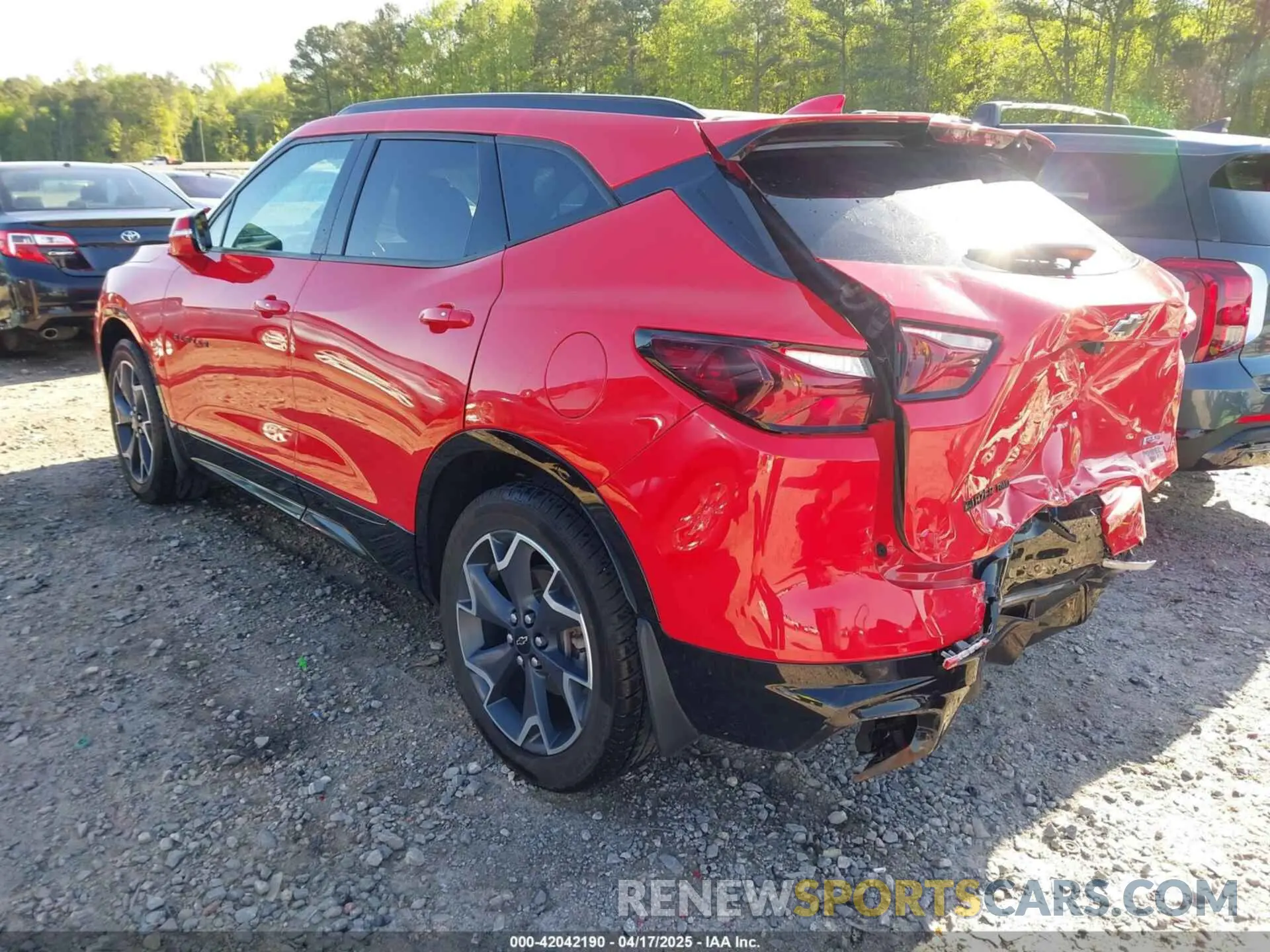 3 Photograph of a damaged car 3GNKBKRSXMS532963 CHEVROLET BLAZER 2021