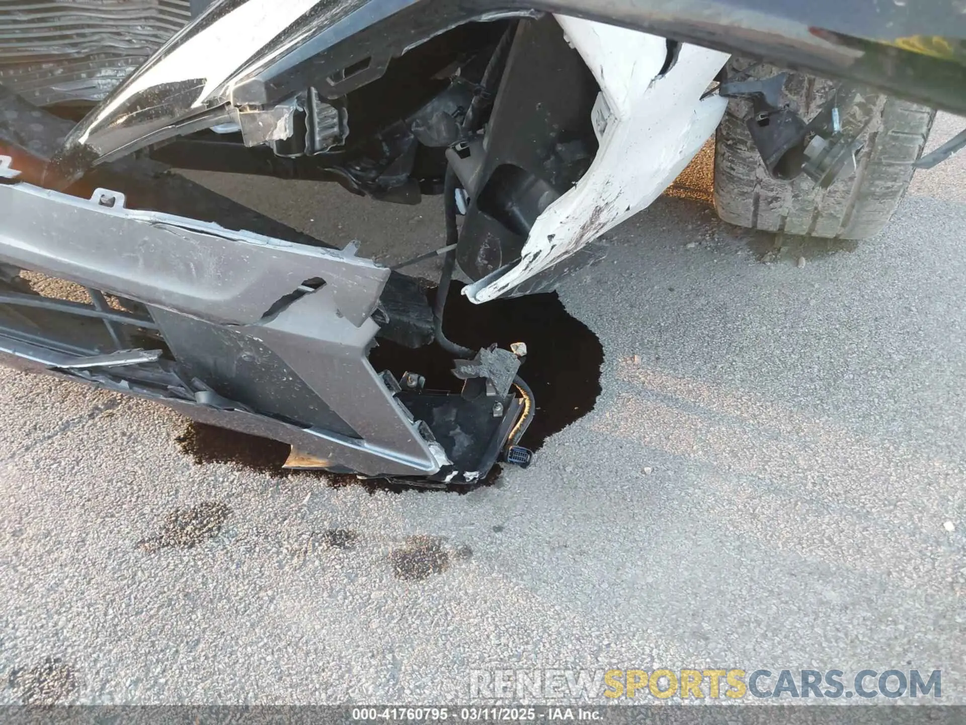 17 Photograph of a damaged car 3GNKBLRS6MS563360 CHEVROLET BLAZER 2021