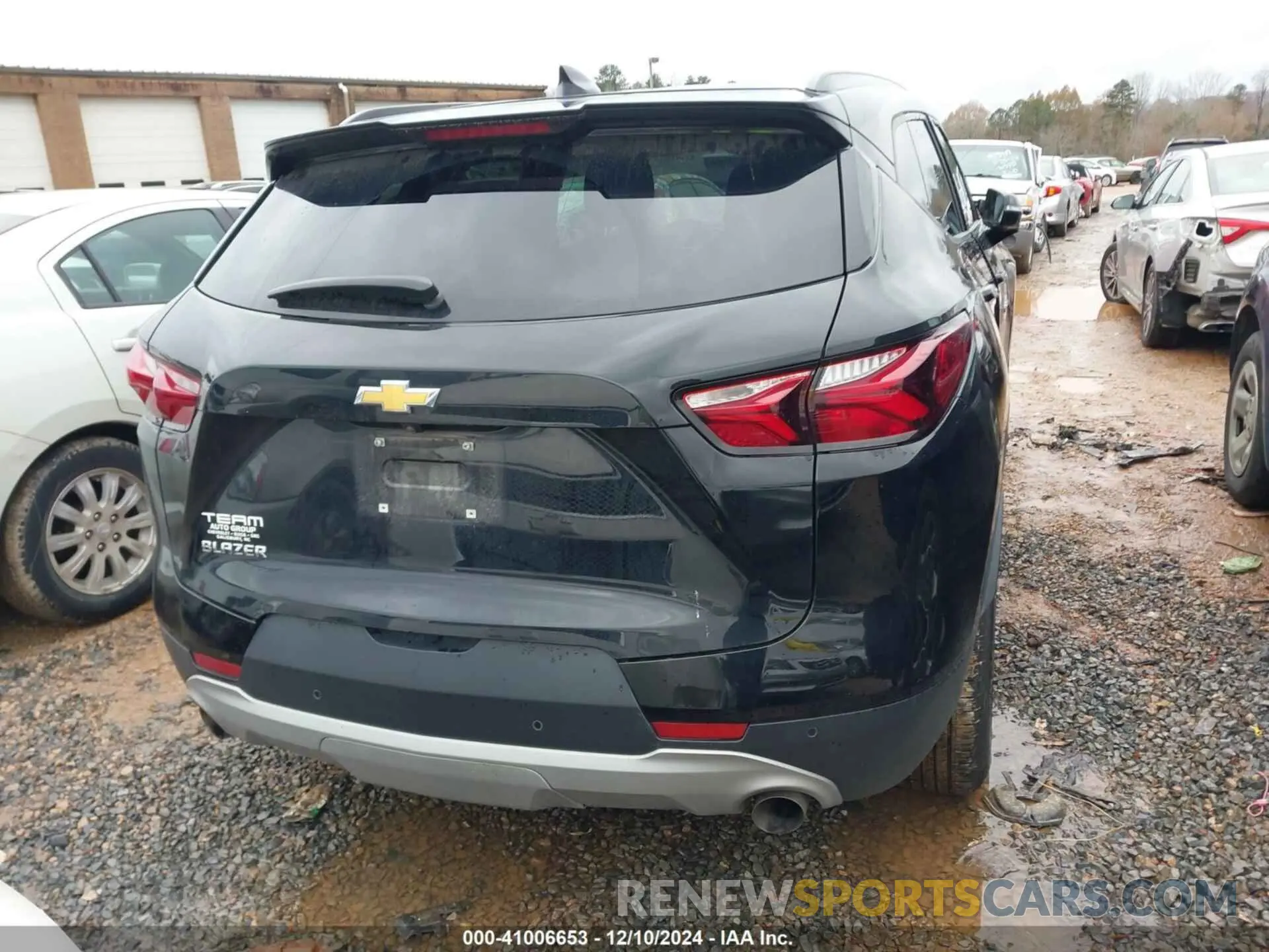 15 Photograph of a damaged car 3GNKBCR40NS209885 CHEVROLET BLAZER 2022