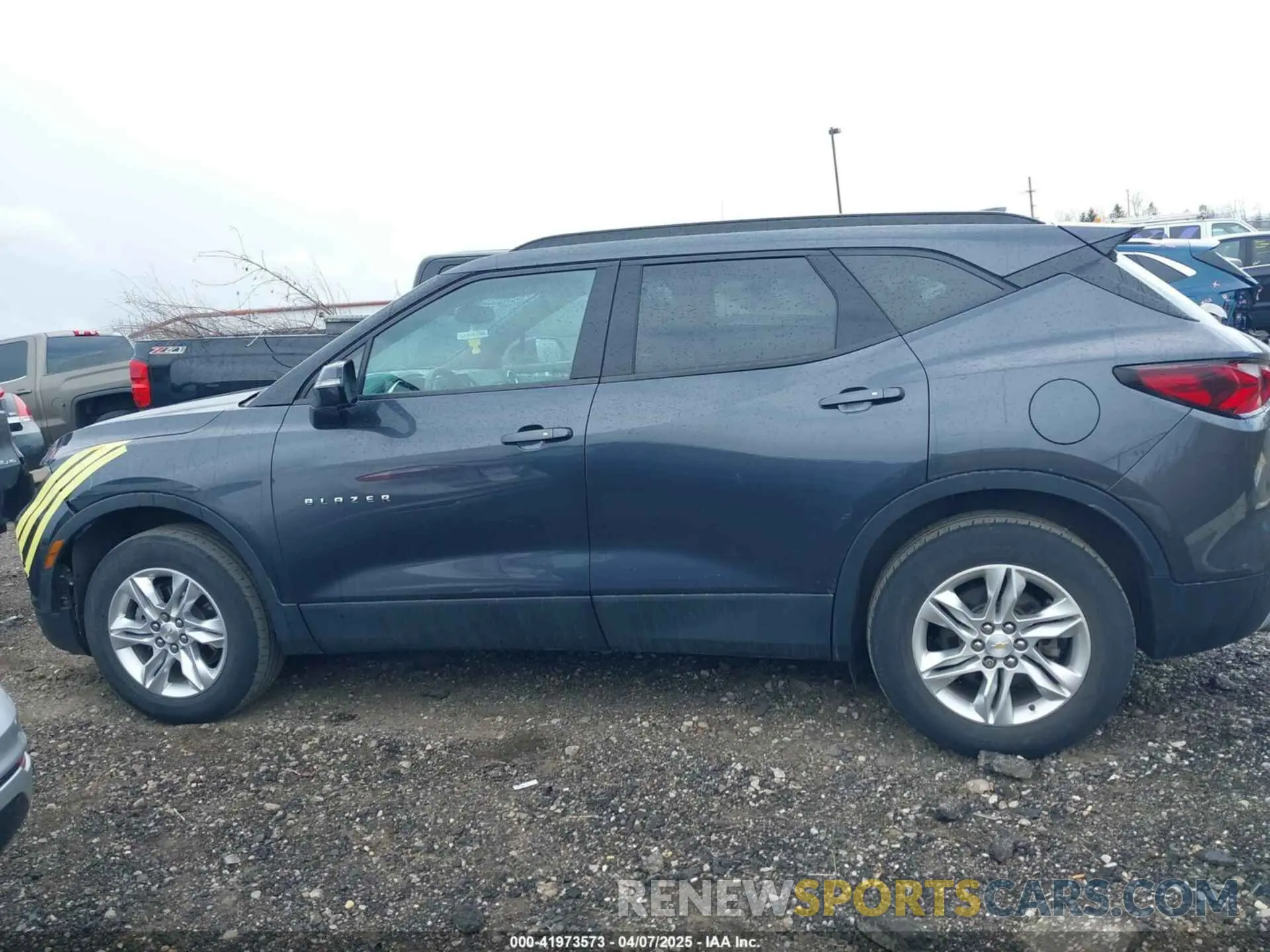 14 Photograph of a damaged car 3GNKBCR42NS124773 CHEVROLET BLAZER 2022