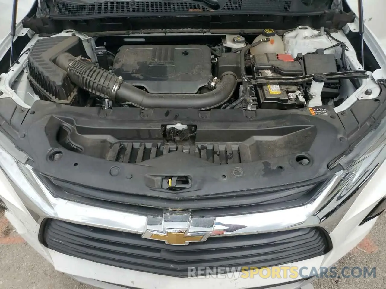 11 Photograph of a damaged car 3GNKBCR42NS125647 CHEVROLET BLAZER 2022